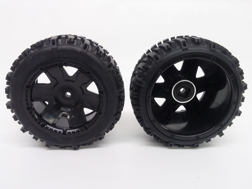 Swamp Dawg Tires w/ Rear Yuma Beadlock Rims (Black) (1 Pair) - Low profile Monster Truck tires with beadlocks.