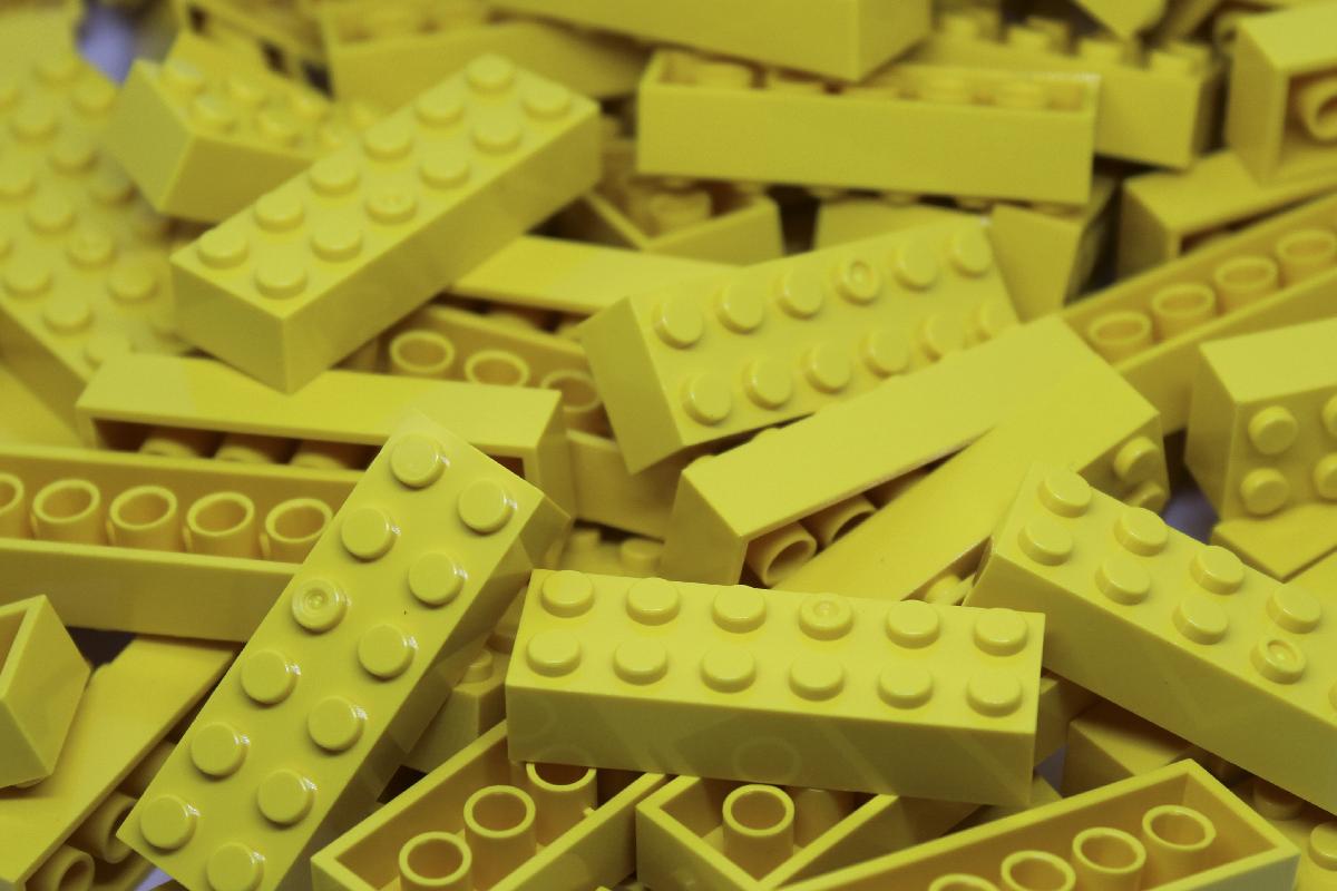 2X6 STUD YELLOW BRICKS 80 PACK - COMPATIBLE WITH MAJOR BRANDS
