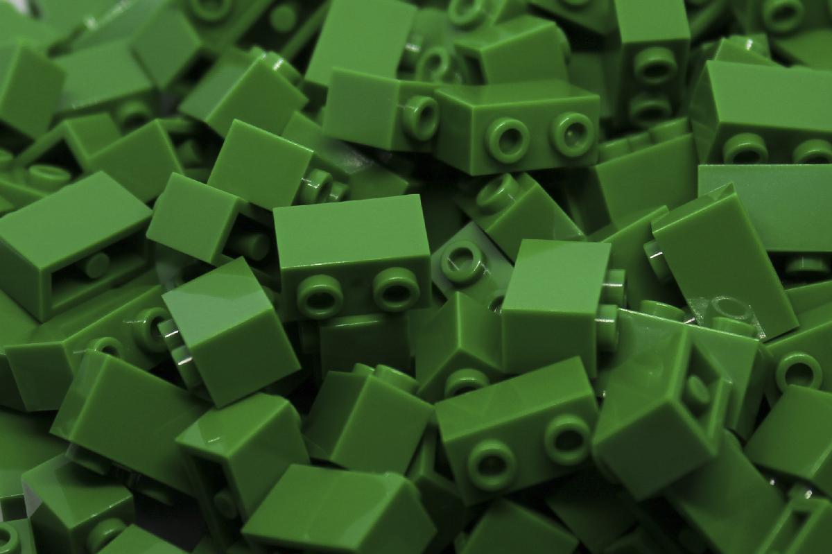  1X2 STUD GREEN BRICK 200 PACK - COMPATIBLE WITH MAJOR BRANDS