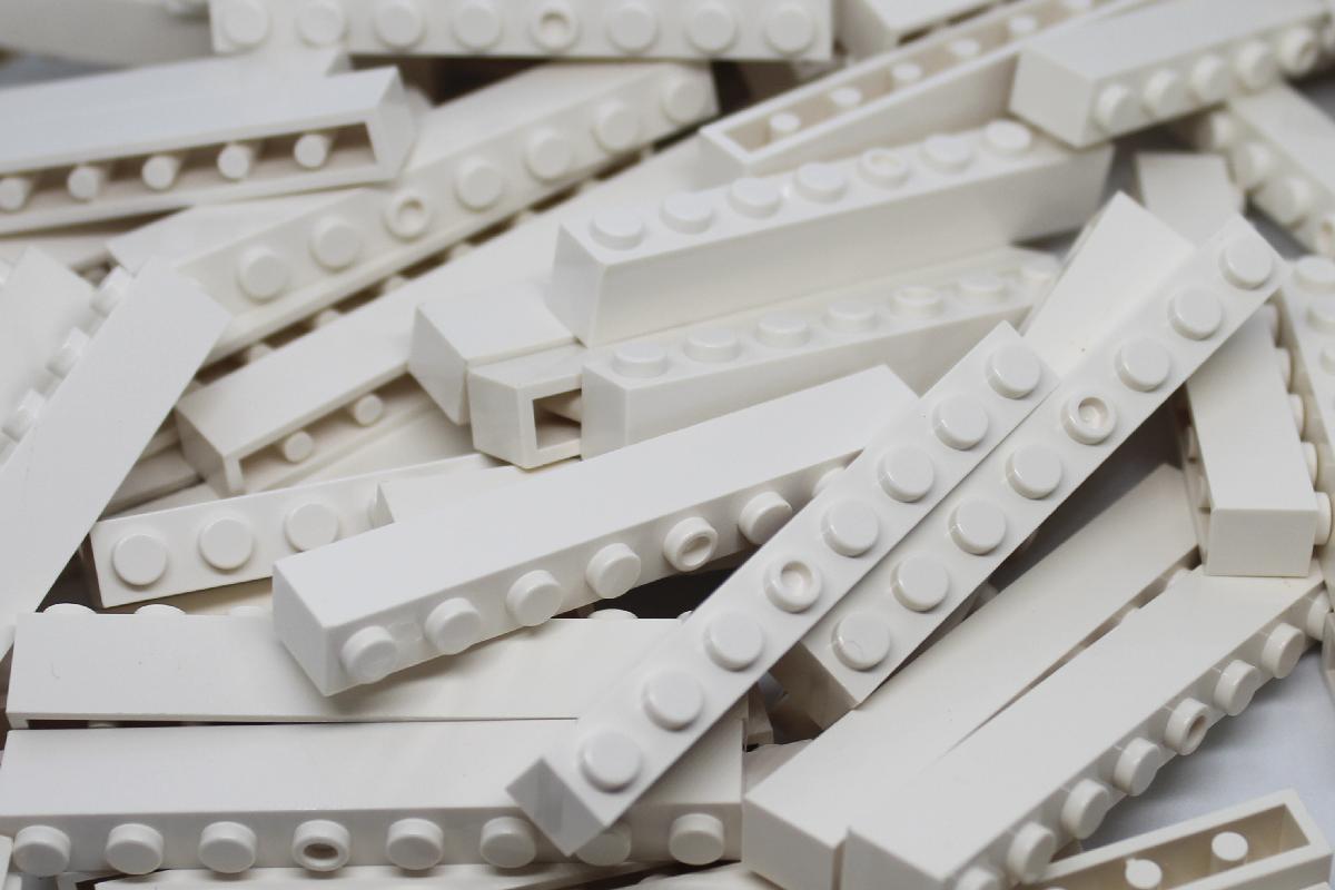 1X8 STUD WHITE BRICK 80 PACK - COMPATIBLE WITH MAJOR BRANDS
