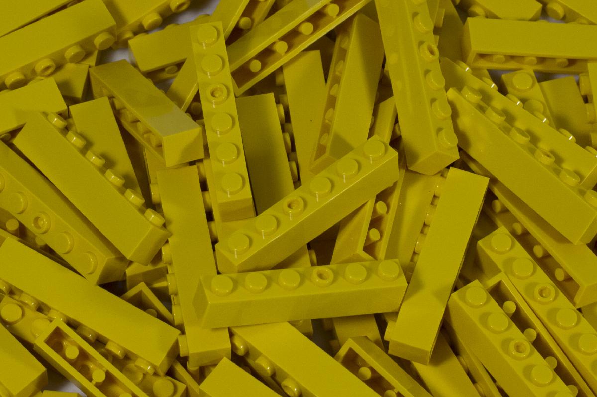 1X6 STUD BRICKS YELLOW 100 PACK  - COMPATIBLE WITH MAJOR BRANDS