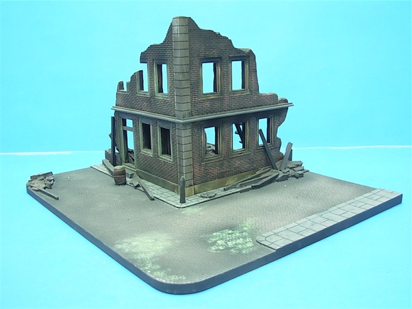 1/72 BOMBED OUT POLYSTONE BUILDING