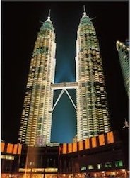 TWIN TOWERS, MALAYSIA 500 PIECE PUZZLE GLOW-IN-THE-DARK